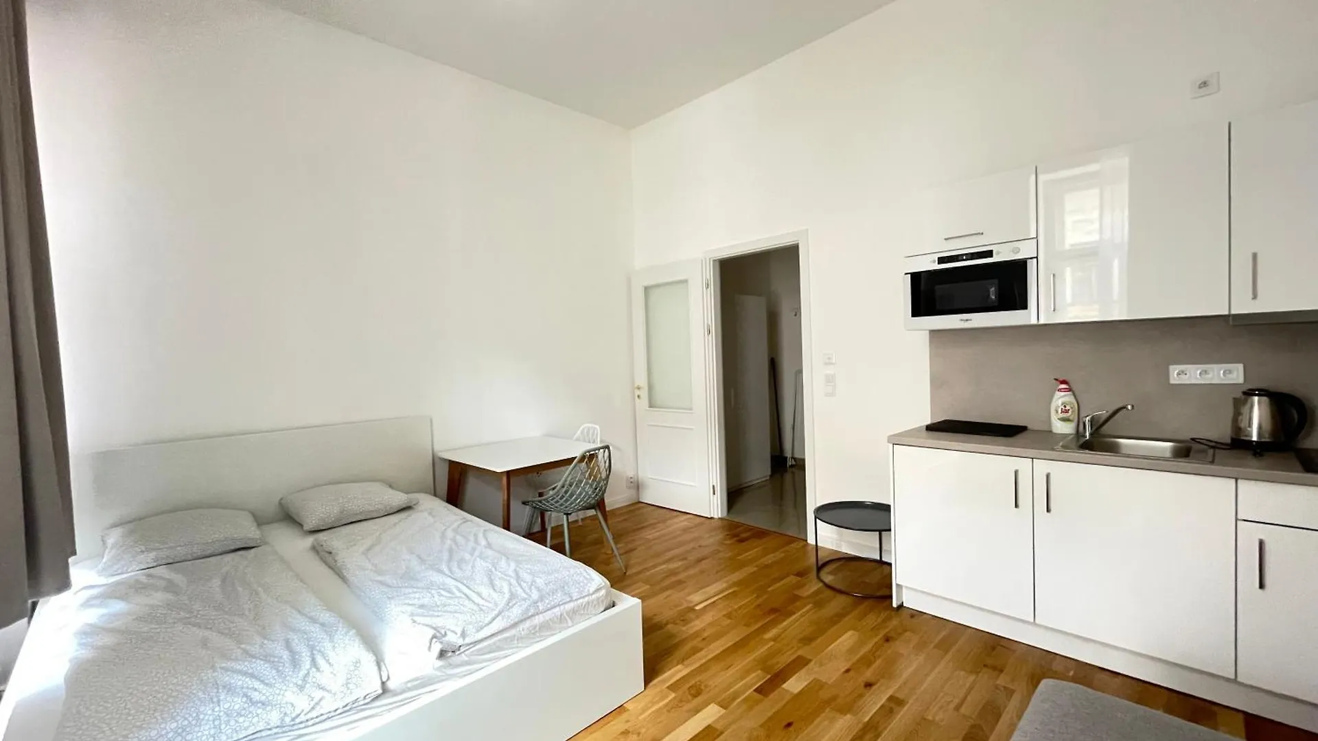 Varsavska Apartment T 303 Prague 0*,